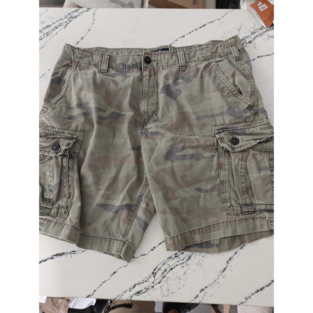 American Eagle Cargo Shorts Mens Size 40 Camo Cotton Relaxed Utility